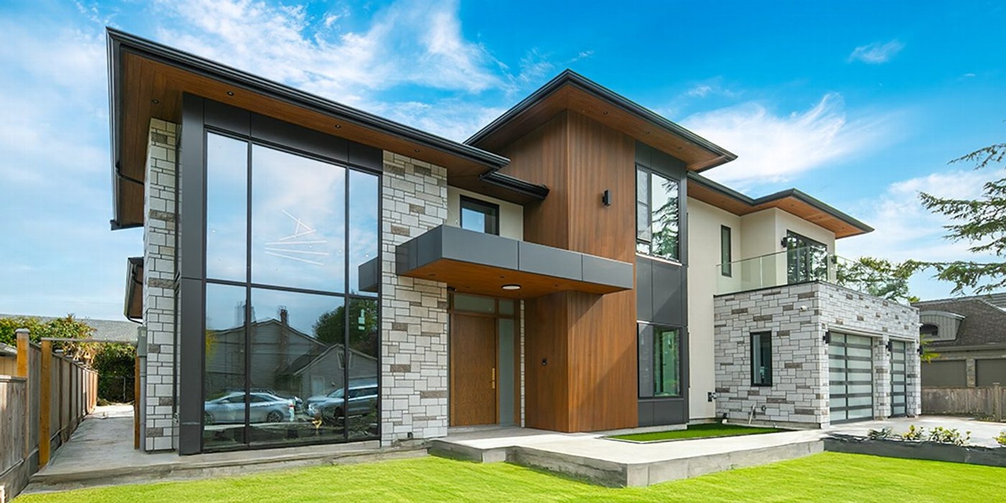 Langton Road residence, Richmond. Full exterior. Triple-glazed Reynaers curtain wall and French doors.